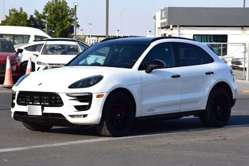 Porsche Macan Porsche Macan gts 3.0L 6 cylinder twin turbo