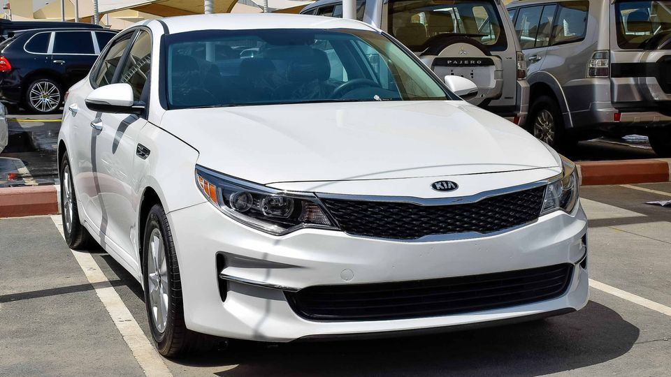 Kia Optima FE for sale AED 30,000. White, 2016