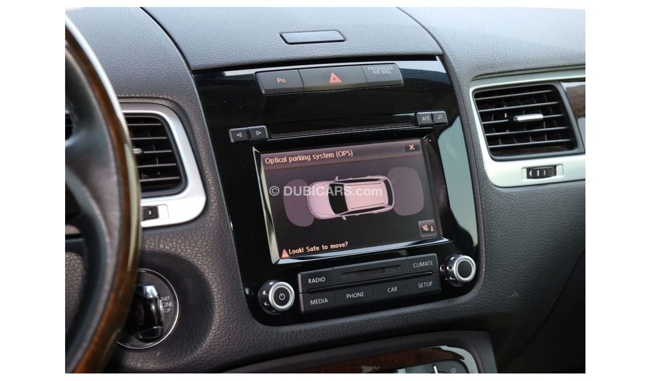 Volkswagen Touareg 4x4 V6 3.6L Automatic, Petrol | GCC Specs