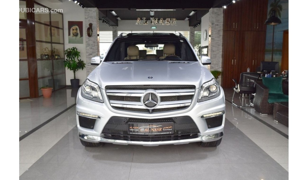 Mercedes-Benz GL 500 100% Not Flooded | Std V8 4.7L|GCC Specs | Single Owner | Excellent Condition | Accident Free |