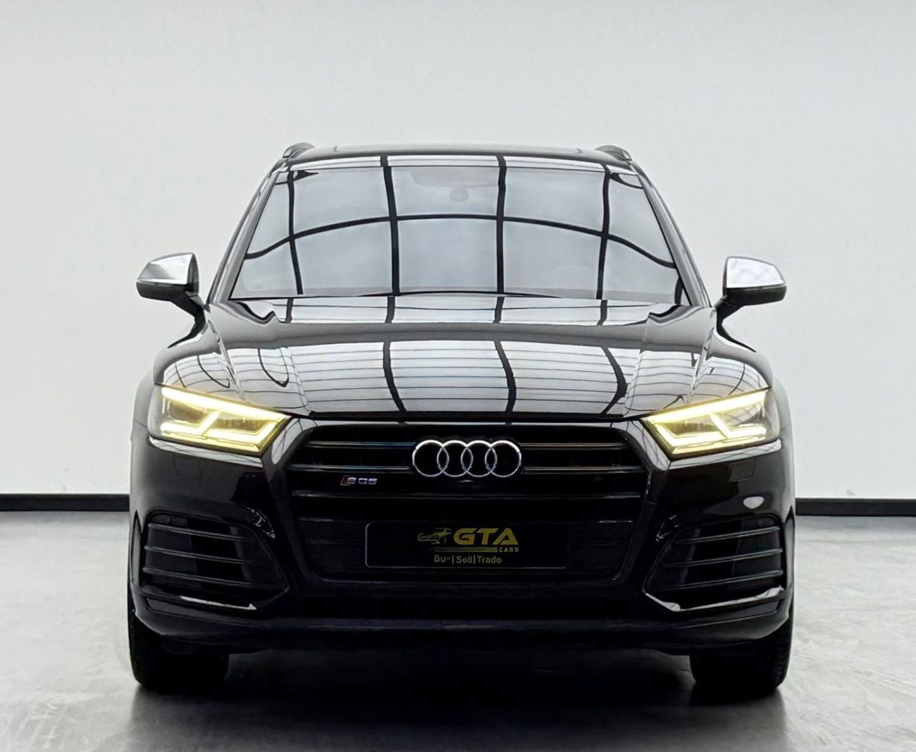 أودي SQ5 2018 Audi SQ5 Quattro, Full Service History, Carbon Fiber Interior, Excellent Condition, GCC