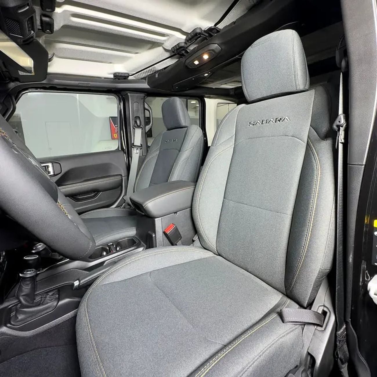 جيب رانجلر Sahara 3.6L M/T Sahara