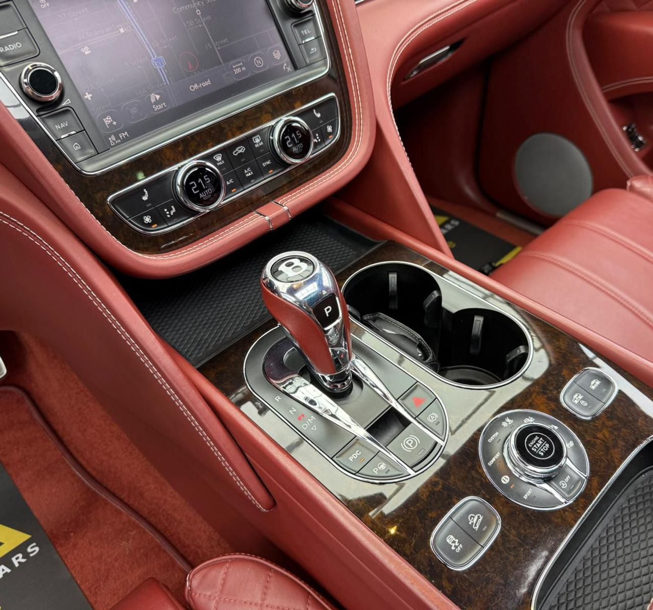 بنتلي بينتايجا 2017 Bentley Bentayga W12, 10/2026 Bentley Warranty, Bentley Full Service History, GCC