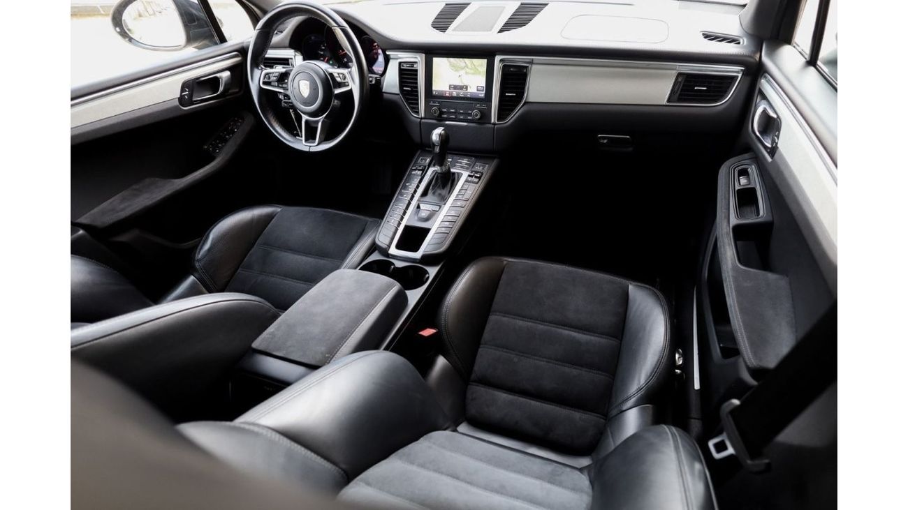 Porsche Macan Porsche Macan GTS 2017 European Spec under Warranty with Flexible Down-Payment/ Flood Free.