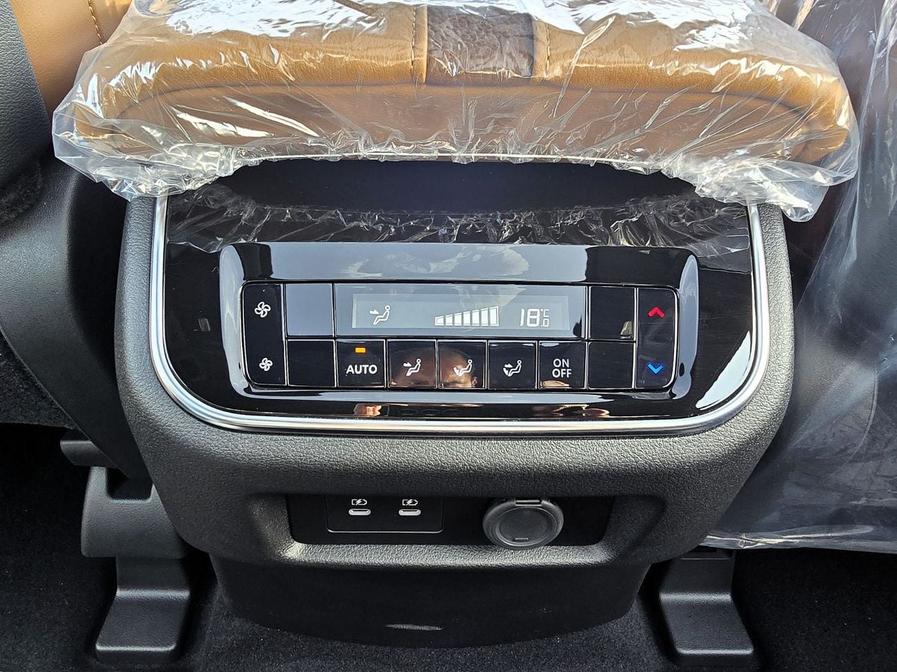 Nissan Patrol Nissan Patrol LE Platinum City 3.5l Twin turbo petrol A/T 4WD SUV Grey Color Inside Tan GCC 2026 Mod