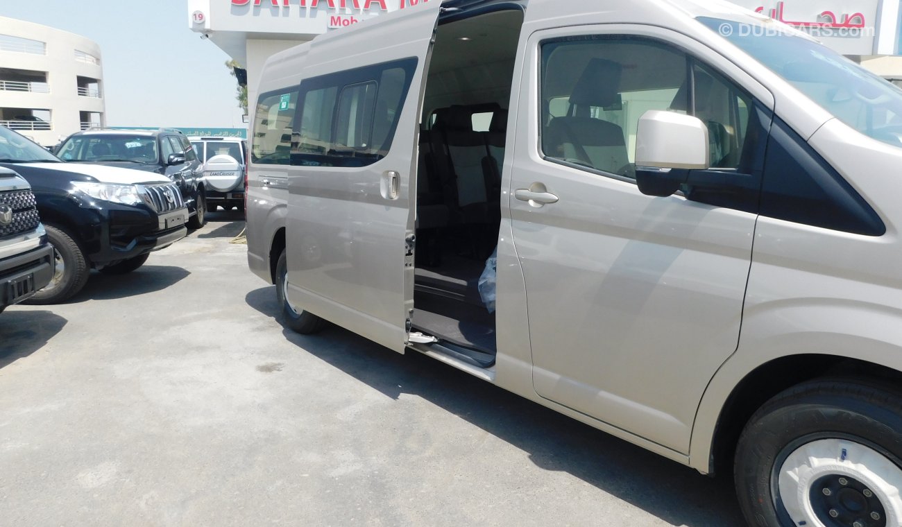 Toyota Hiace High Roof GL 2.8L Bus Diesel 13-Seater A/T