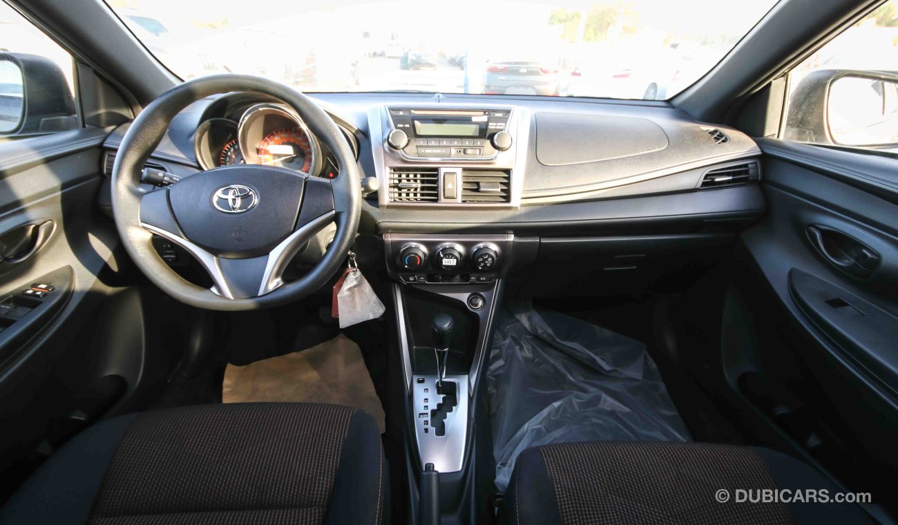 Toyota Yaris E