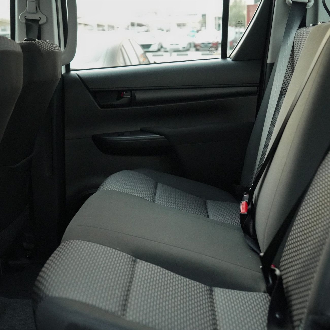 Toyota Hilux | 4x4 | 2.4 L | V4 | M/T | Diesel