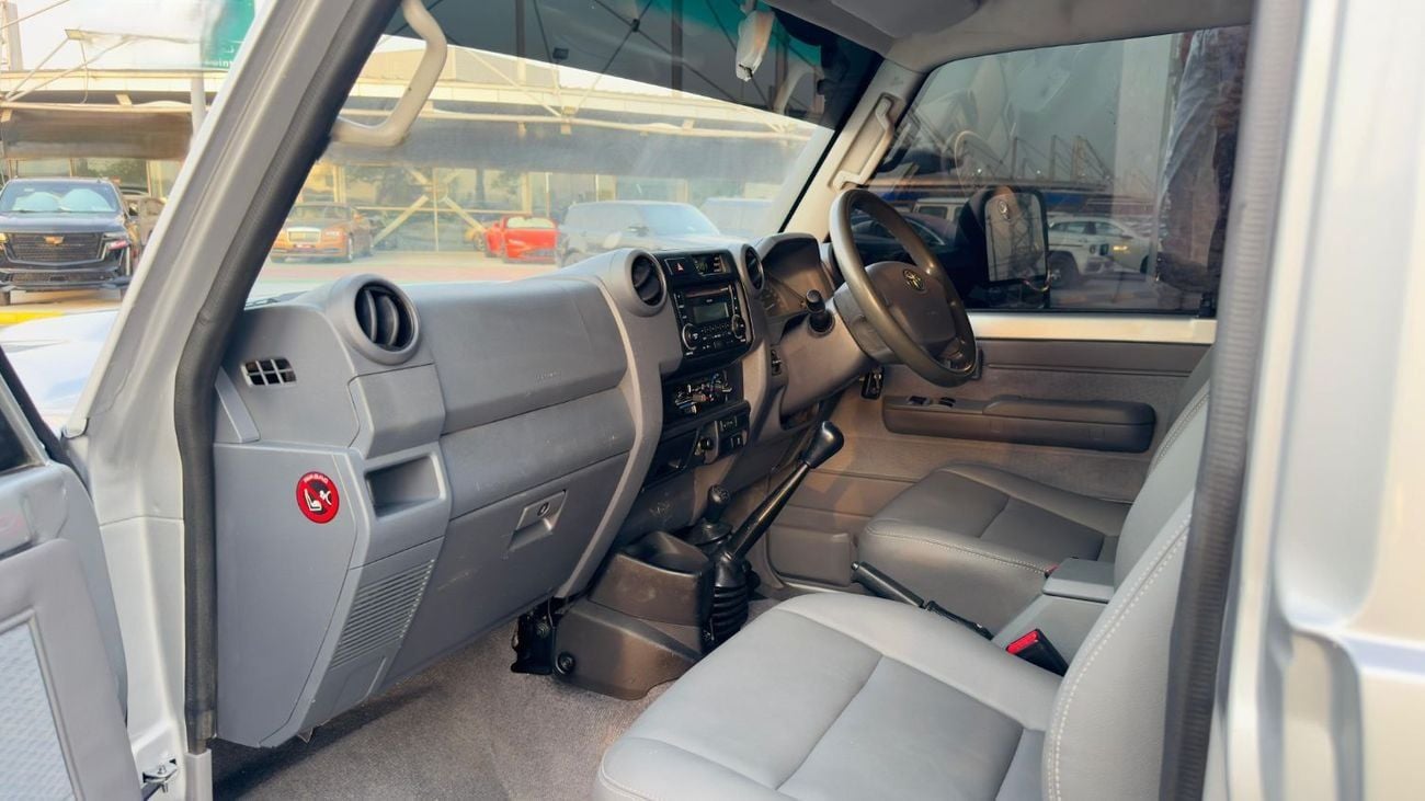 Toyota Land Cruiser Pick Up AFTER MARKET MODIFIED | SINGLE CABIN | 4.5L DIESEL ENGINE | MANUAL TRANSMISSION | RHD