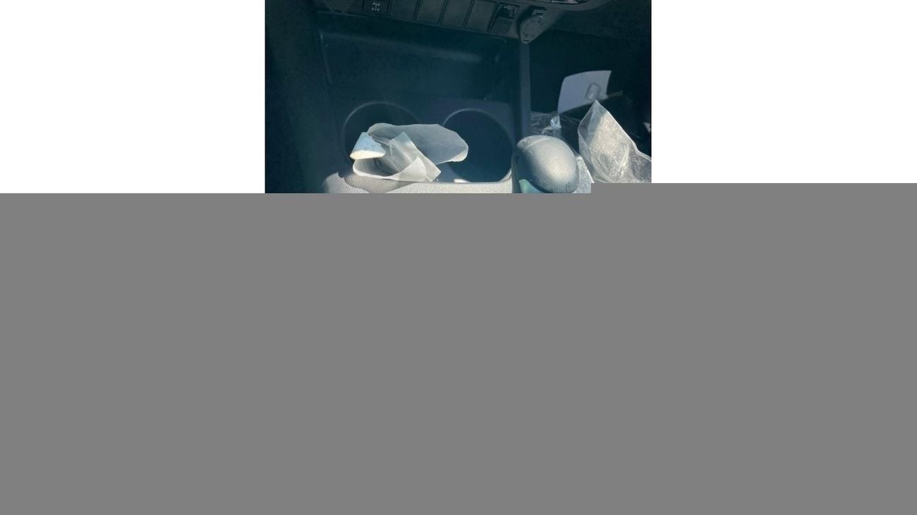 Toyota Hilux GLX 2023 Toyota Hilux  (AN120), 4dr Double Cab Utility, 4L 6cyl Petrol, automatic, Four Wheel Drive