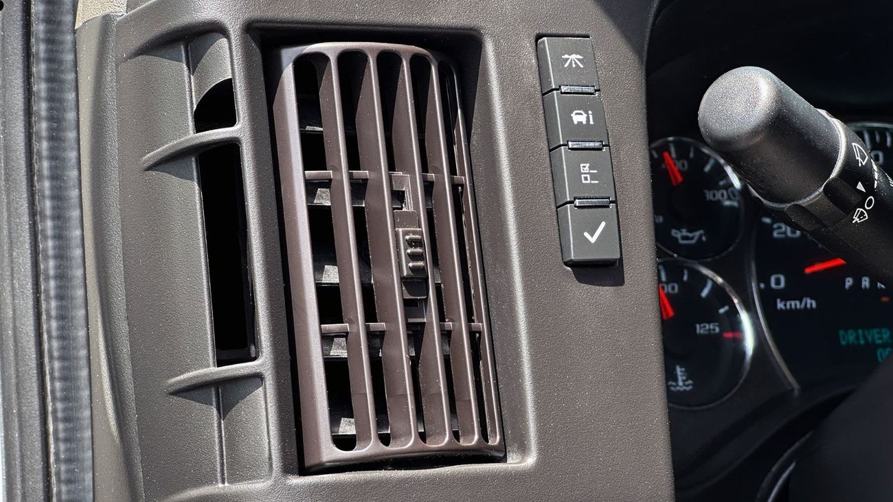 GMC Savana 3500 EXT Passenger 15 Seater GCC 6.6L V8