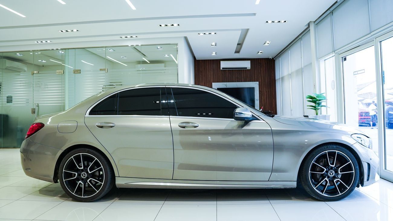 مرسيدس بنز C 200 خليجي