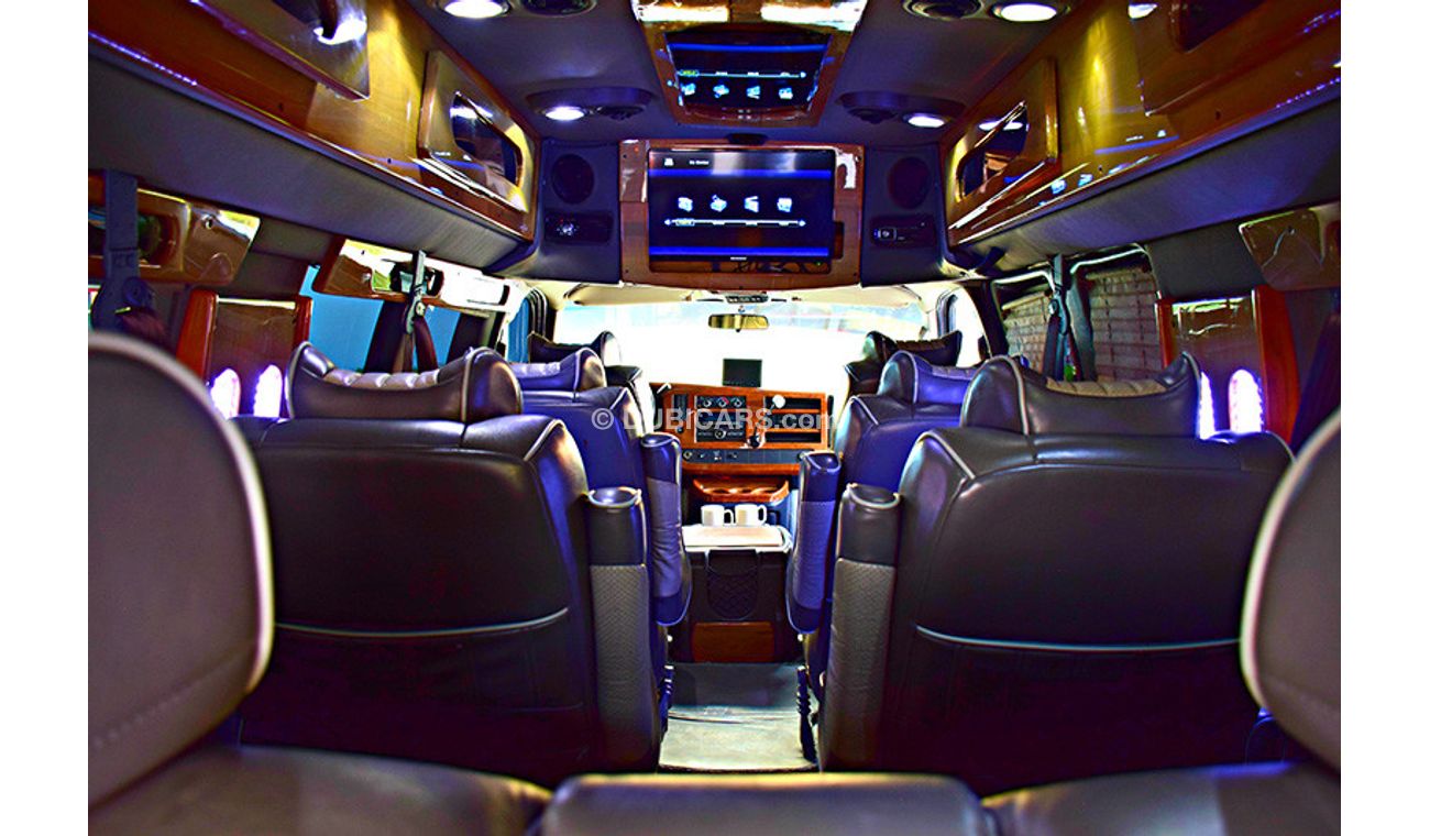 GMC Savana STARCRAFT - EXCELLENT CONDITON