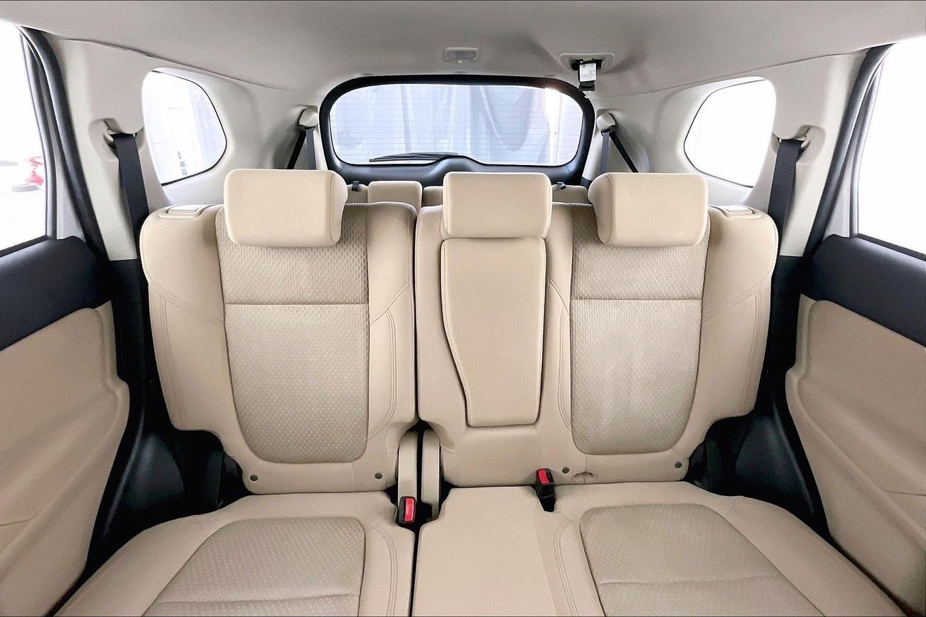 Mitsubishi Outlander GLX Midline| 1 year free warranty | Exclusive Eid offer