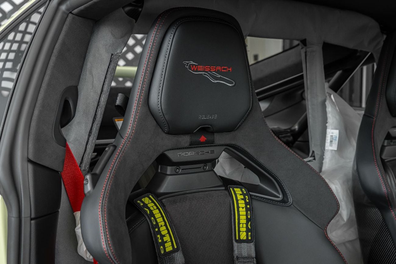 Porsche 911 GT3 4.0L Porsche 911 GT3 | Weissach package | Ceramic brakes | GCC | Dealer Warranty and Service Con