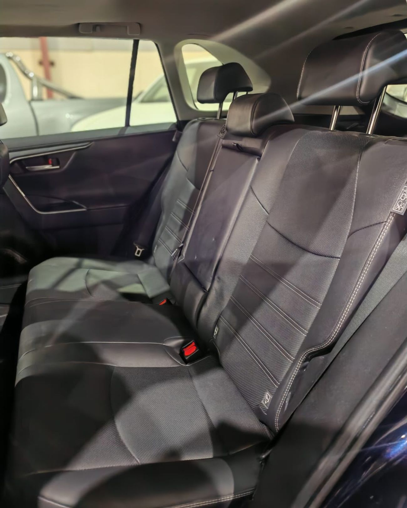 تويوتا راف ٤ 2.5L (2WD) VX