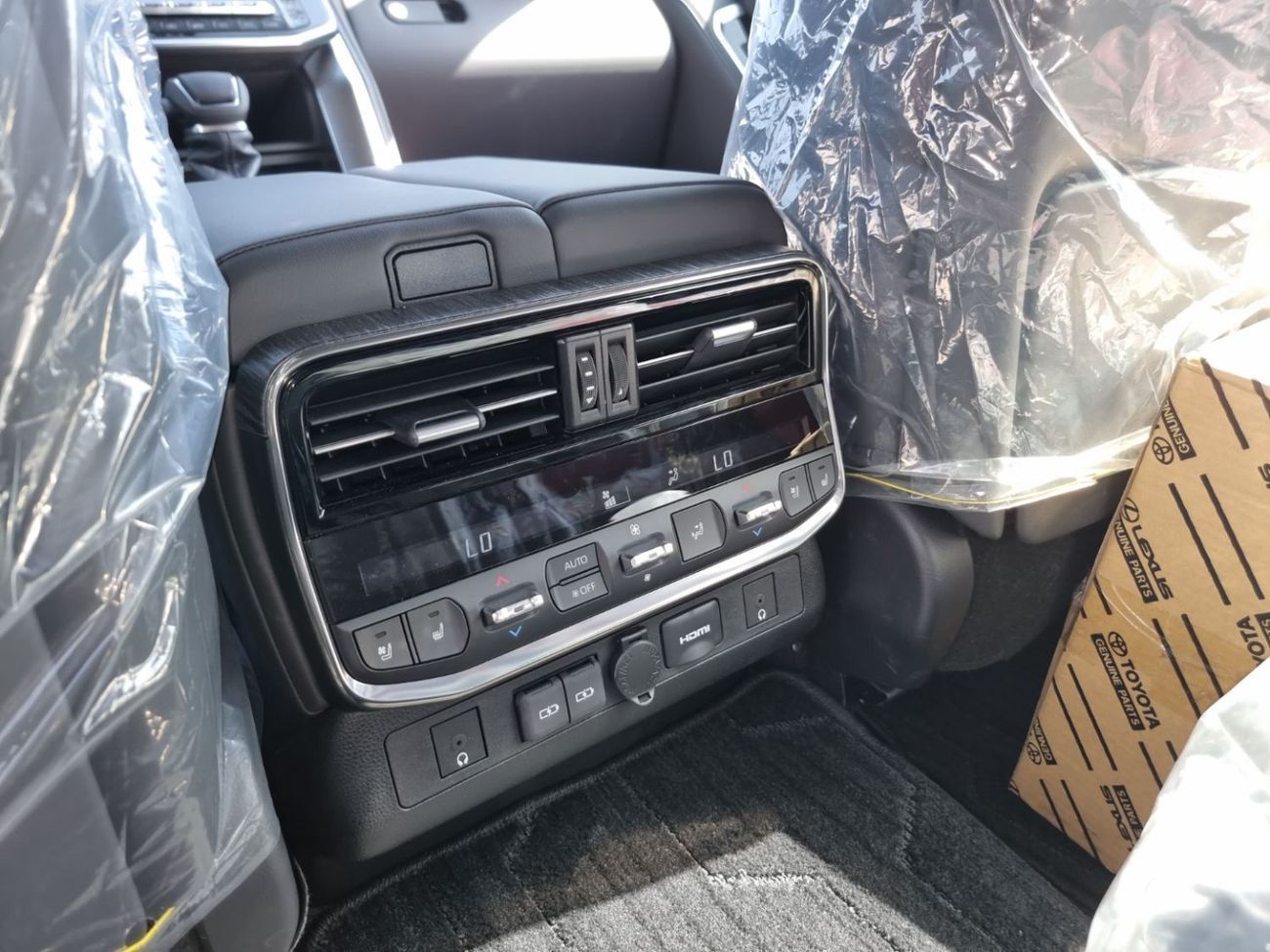 Toyota Land Cruiser LC 300 3.3L DIESEL VXR 7 SEATER FULL OPTION WITH AEROW  KIT