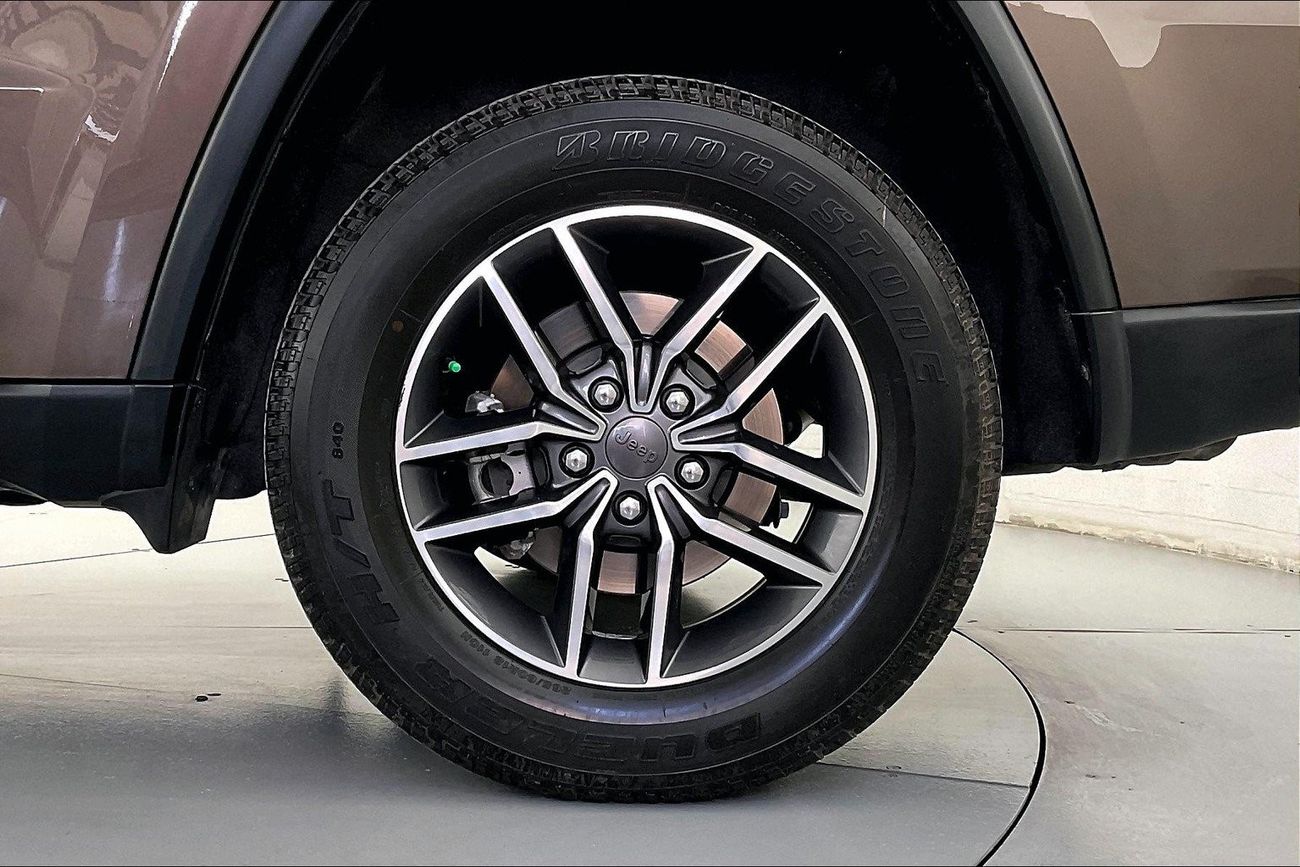 Toyota Yaris SE / E | 1 year free warranty | 0 Down Payment