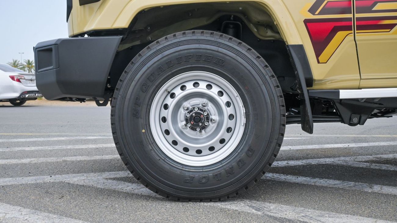 Toyota Land Cruiser 70 Toyota Land Cruiser LC79 LX G A/T - Beige - 2024 Brand New for Export