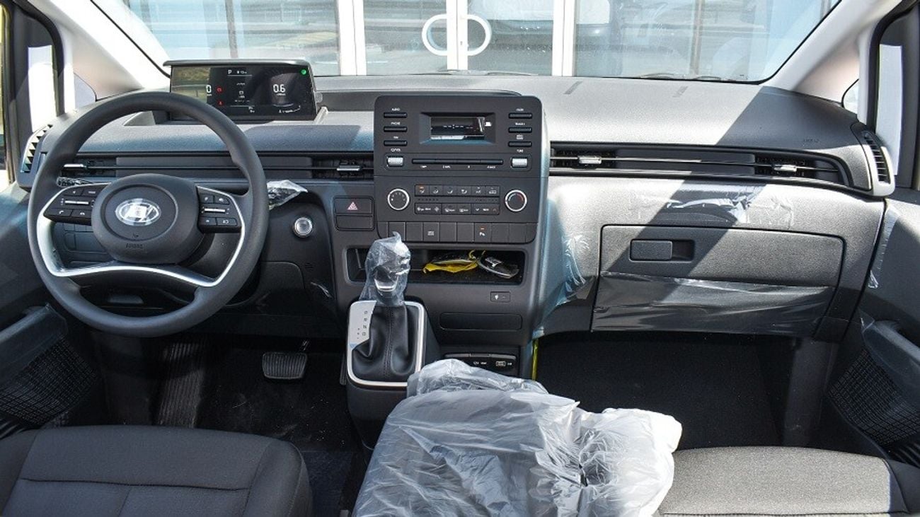 Hyundai Staria 3.5L VAN 11-SEATER (PETROL)