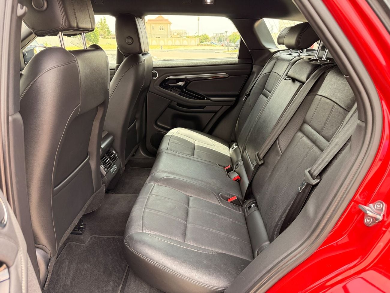 لاند روفر رانج روفر إيفوك P200 R-Dynamic SE 2.0L