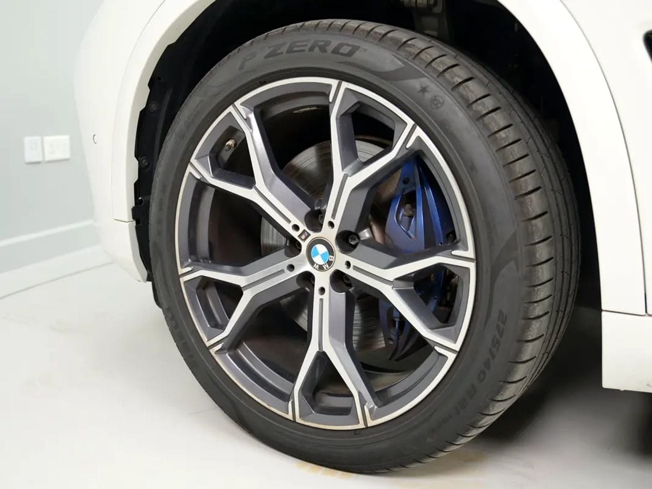بي أم دبليو X5 XDRIVE40i M SPORT GCC Specs xDrive40i M Sport In Perfect Condition