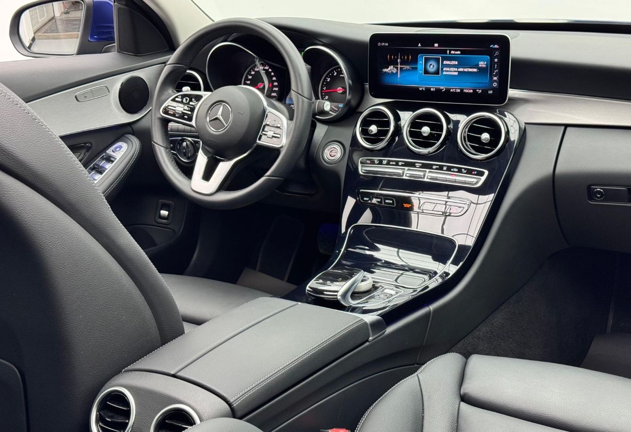 Mercedes-Benz C 300 AMG Pack 2.0L 2021 Mercedes-Benz C300 AMG, Full Service History, Warranty, Low Km, Full Option,