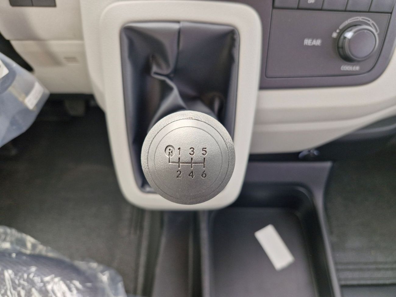 تويوتا هاياس 2026 TOYOTA HIACE HI/ROOF M/T 2.8L DIESEL BLACK BUMP BRAND NEW 0KM