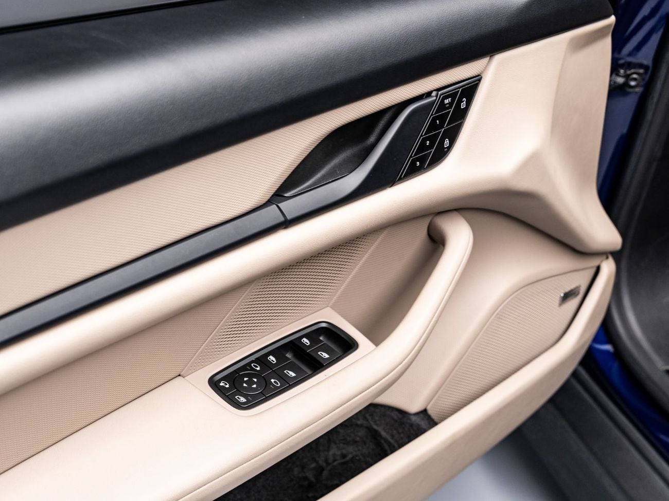 Porsche Taycan 2024 Porsche Taycan 4S, 93.4 kWh Battery, AWD, 562bhp, Single Speed Automatic on Front Axle, 2 Speed