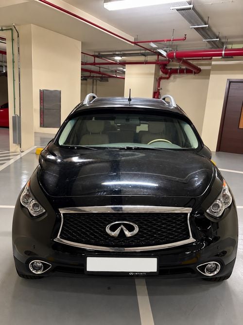 Infiniti QX70