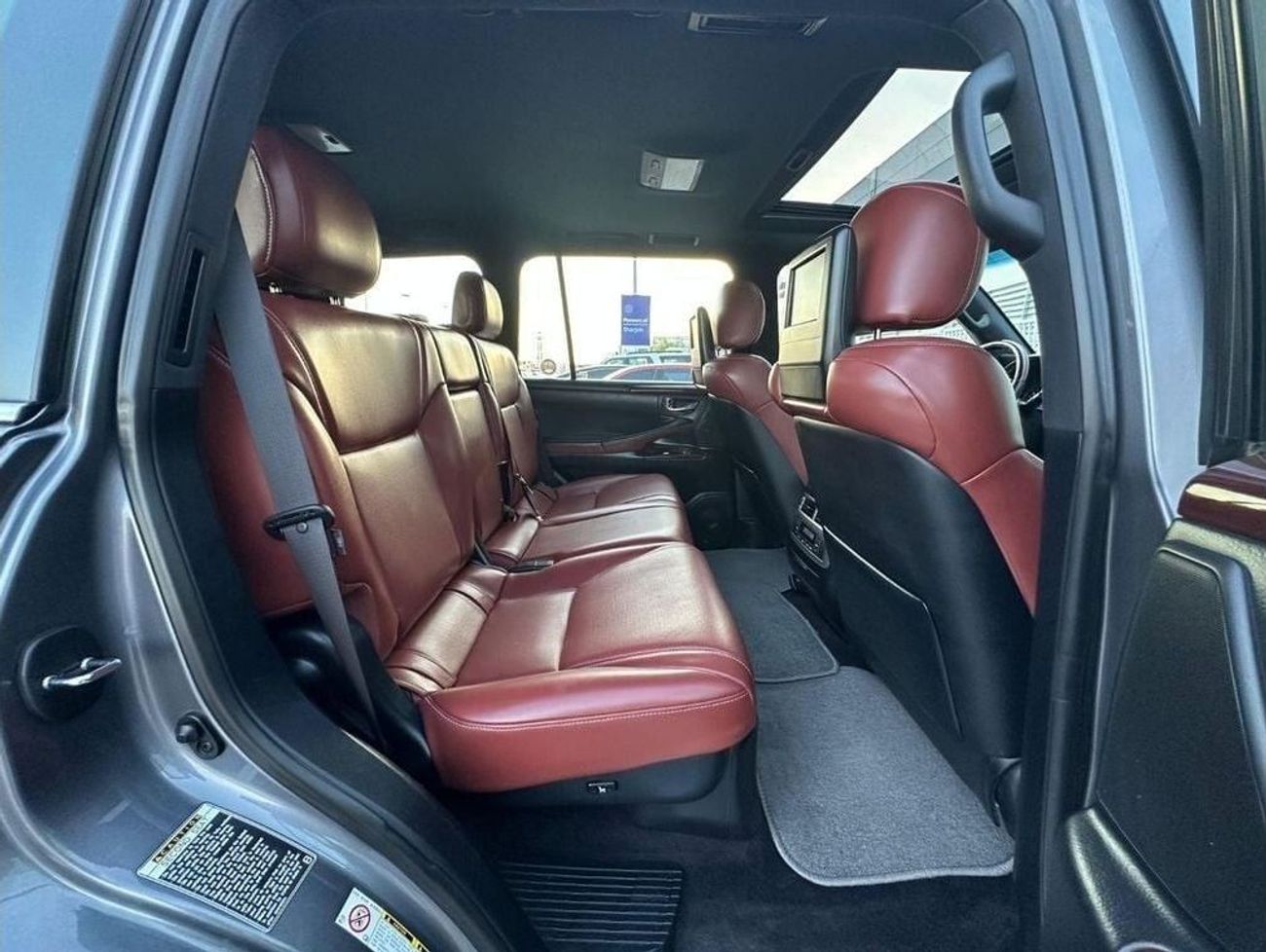 لكزس LX 570 Platinum Signature 5.7L LEXUS LX570s 2014 GCC// ACCIDENTS FREE// FULL OPTIONS// PERFECT CONDITION