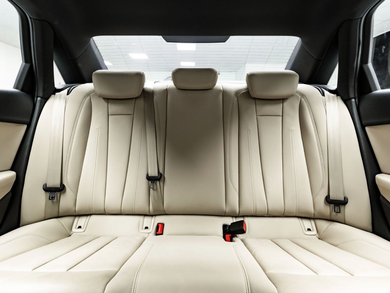 Audi A4 35 TFSI S Line 1.4L 2023 Audi A4 35 TFSI, 2028 Audi Warranty + Service Contract, Low KMs, GCC