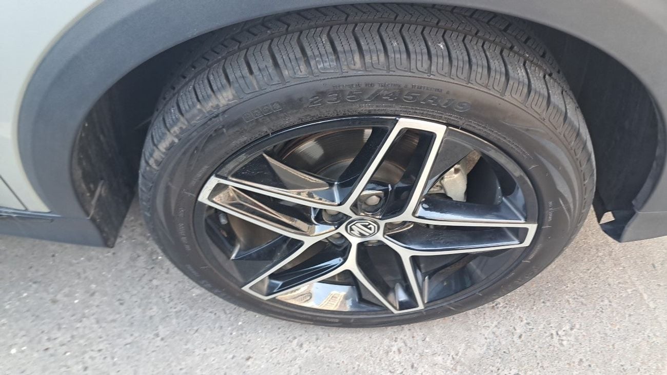 MG RX5 LUXURY 1.5 | Zero Down Payment | Home Test Drive