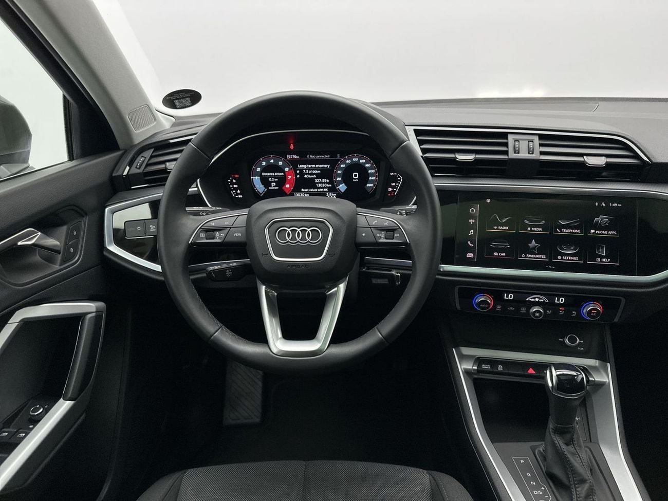 أودي Q3 35 TFSI Advanced 2.0L 150hp (Ref# 27216)