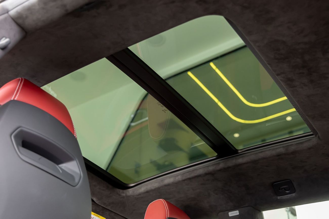 لامبورغيني اوروس S 4.0T V8 Lamborghini Urus S | Carbon Interior | Low Mileage 2024 (Warranty Available)