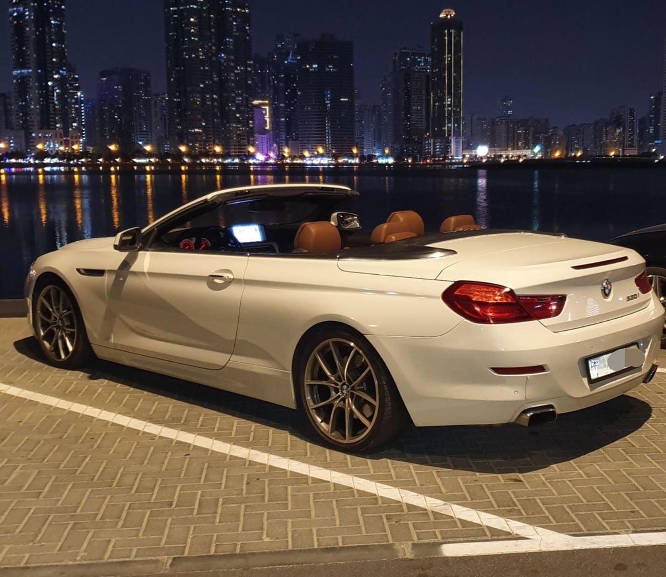 بي أم دبليو 650i