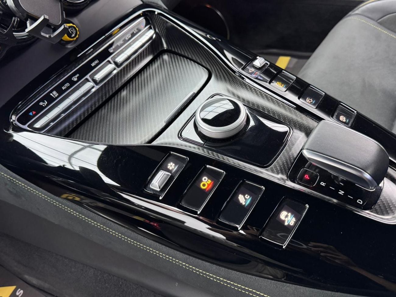 مرسيدس بنز AMG GTR 2021 Mercedes AMG GT R Coupe, 2027 Mercedes Warranty + Service Pack, Very Low Km, GCC