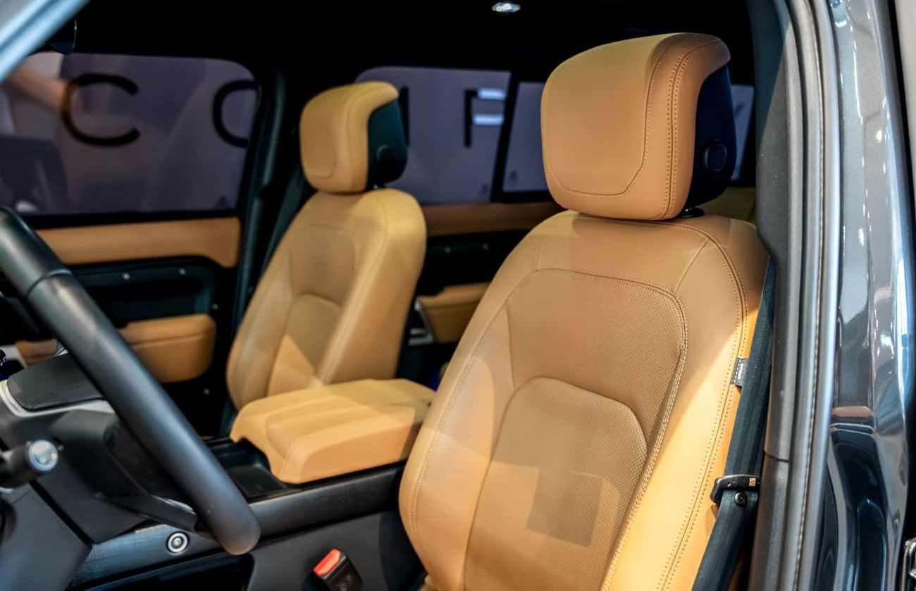 لاند روفر ديفندر 110 HSE P400 3.0L 2023 Urban Defender HSE P400, 2028 Land Rover Warranty + Service, Low KMs, GCC1