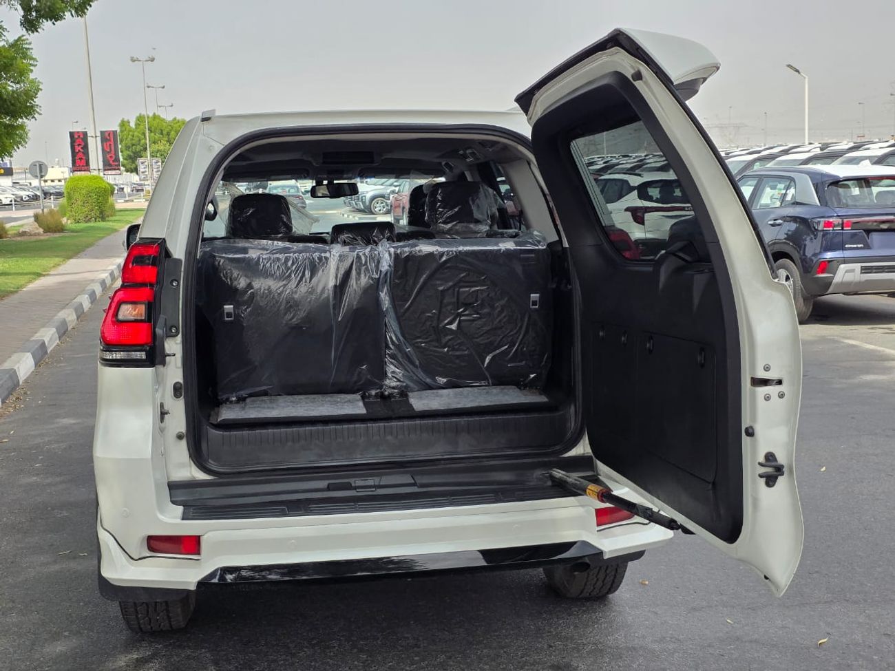 Toyota Prado 2022 shape ,diesel 3.0 liter right hand drive auto transmission