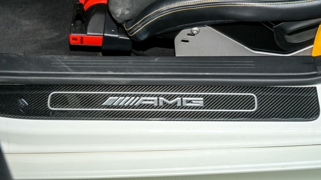 Mercedes-Benz AMG GTR V8 Biturbo