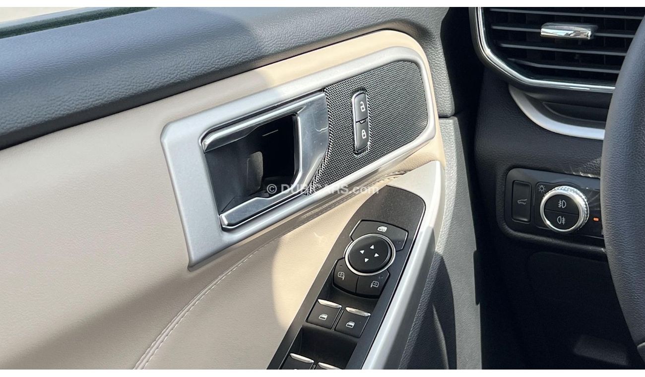 Ford Explorer XLT  2021 GCC Warranty Brand New