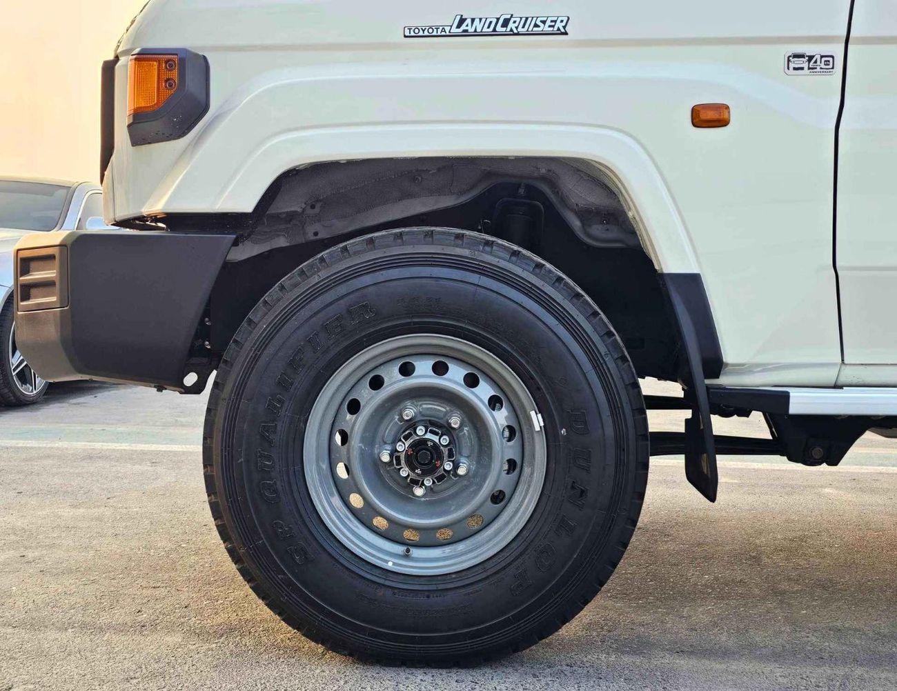 تويوتا لاند كروزر 70 LC76 LX /4.0L PETROL V6 M/T / CHROME HANDLE & MIRRORS / REAR CAMERA (CODE # 76PME)