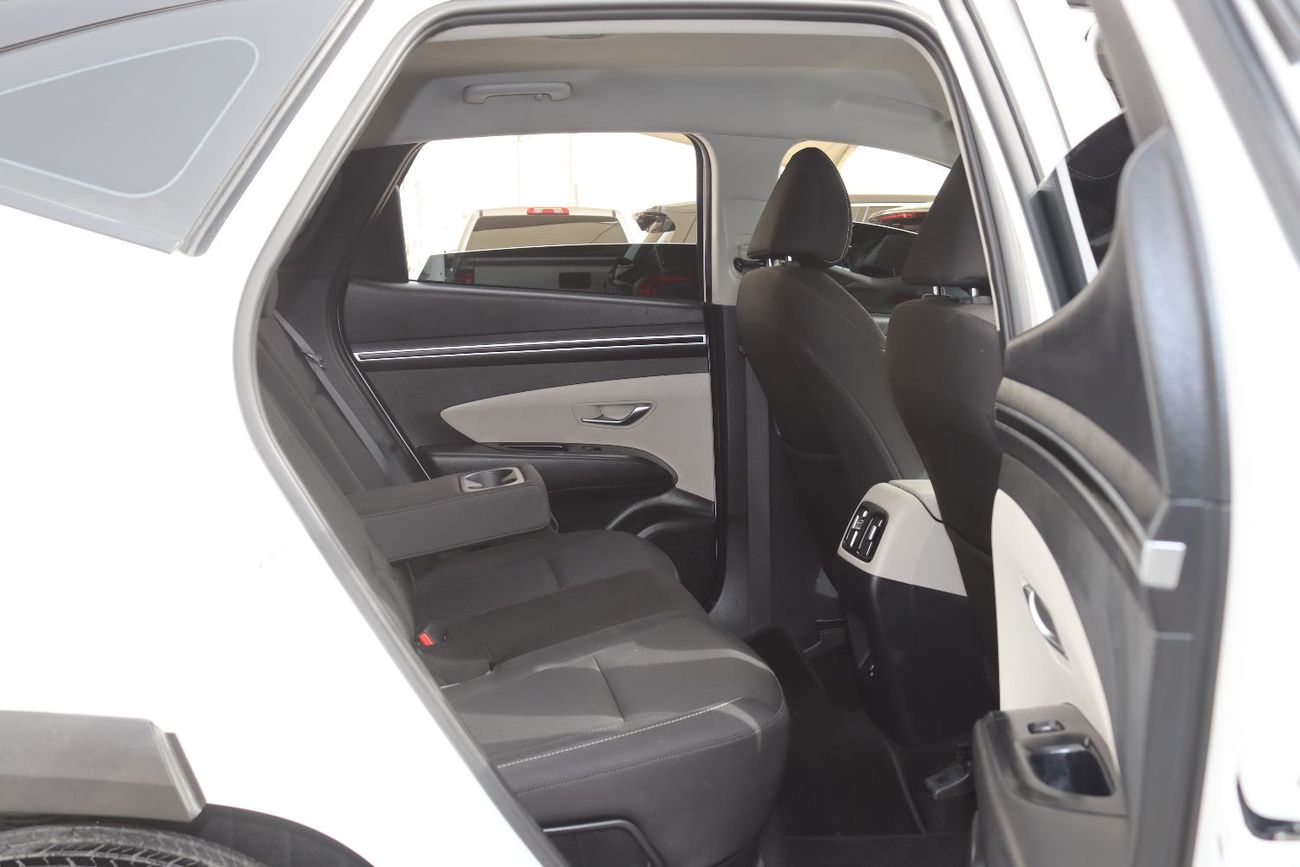 Hyundai Tucson Comfort 2.0L HYUNDAI TUCSON 2023 - GCC -2.0L - Price 78,000 - KM 75,000 - In Excellent Condition