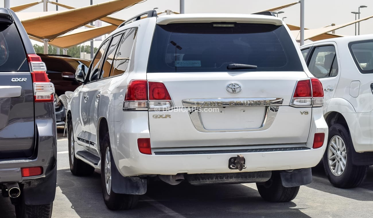 Toyota Land Cruiser GX.R V8