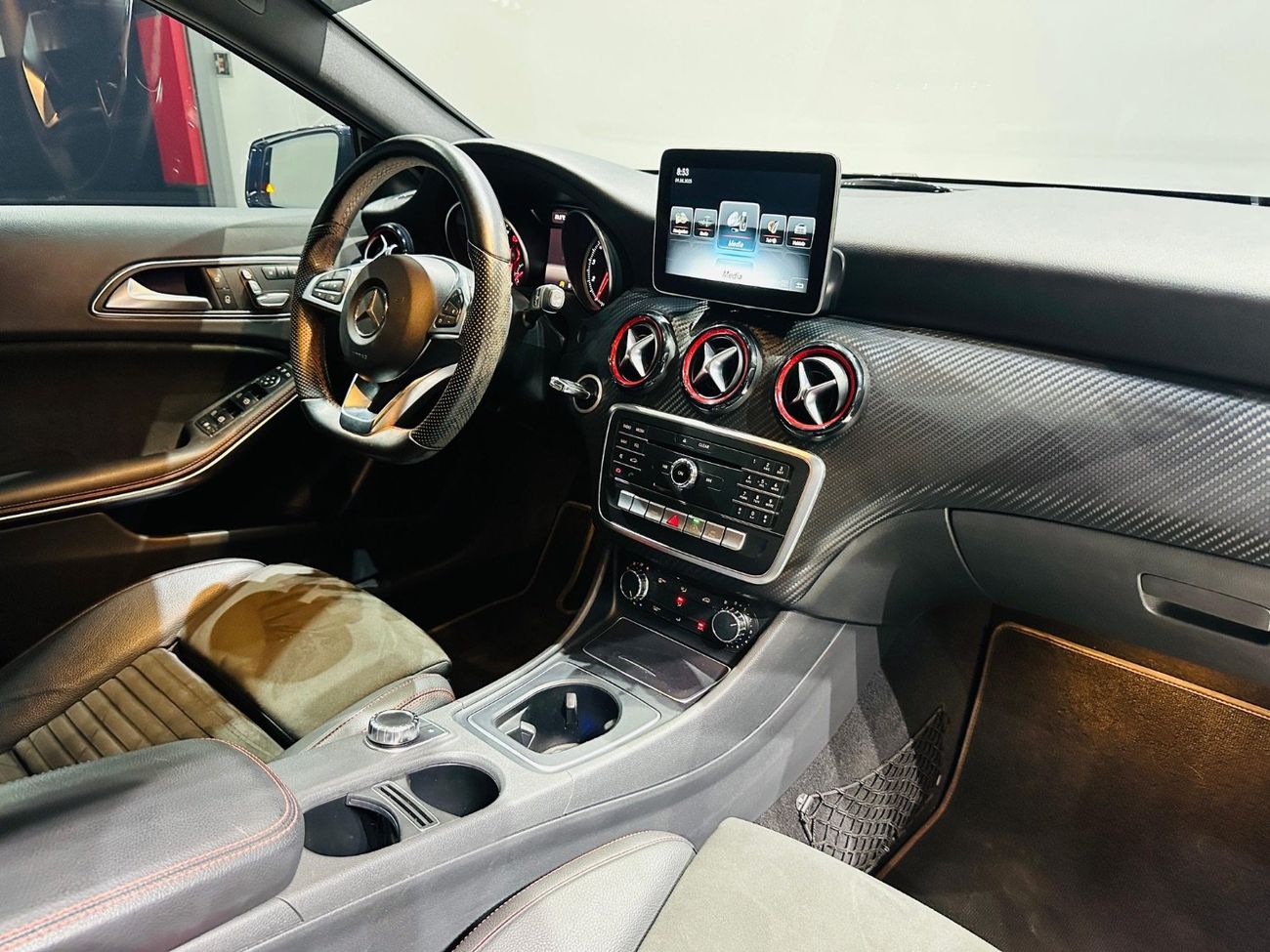 Mercedes-Benz A 250 Full options