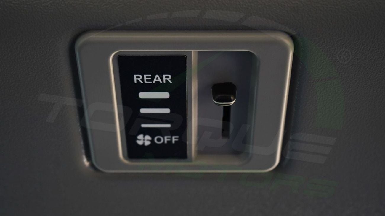 CMC D 260 ( Only For Export ) 2025 CMC D260 Window Van 2.4L RWD GCC BRAND NEW