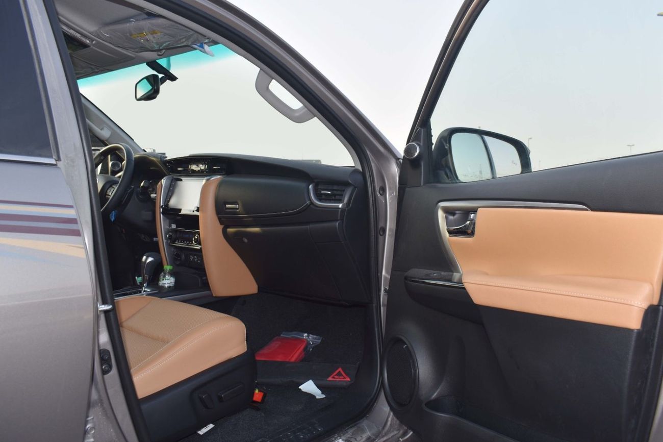 Toyota Fortuner NEW TOYOTA FORTUNER SR5 Plus 4.0L V6 MODEL 2025 GCC