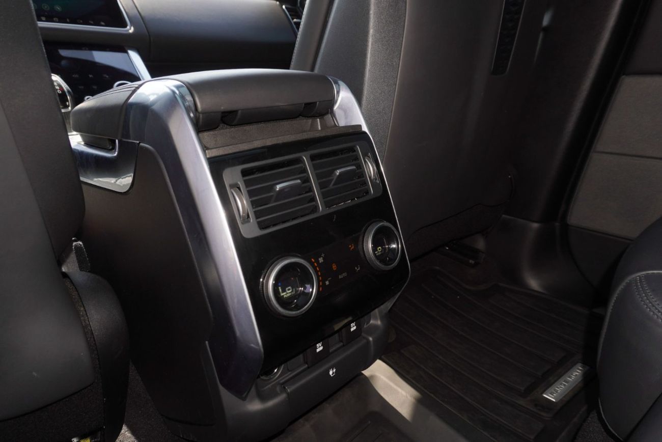 Land Rover Range Rover Sport SVR 5.0L (550 HP)