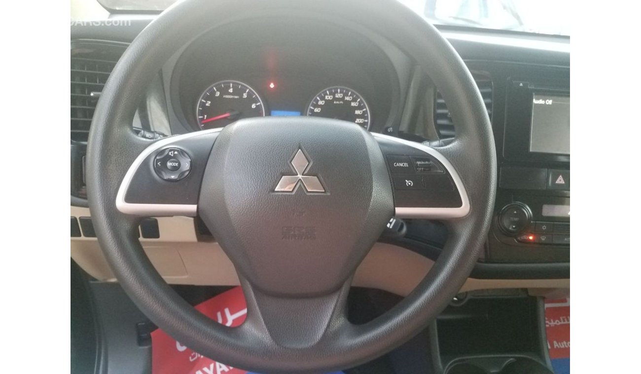 Mitsubishi Outlander 2016 GCC no accident very clean from the inside and outside It has a screen And