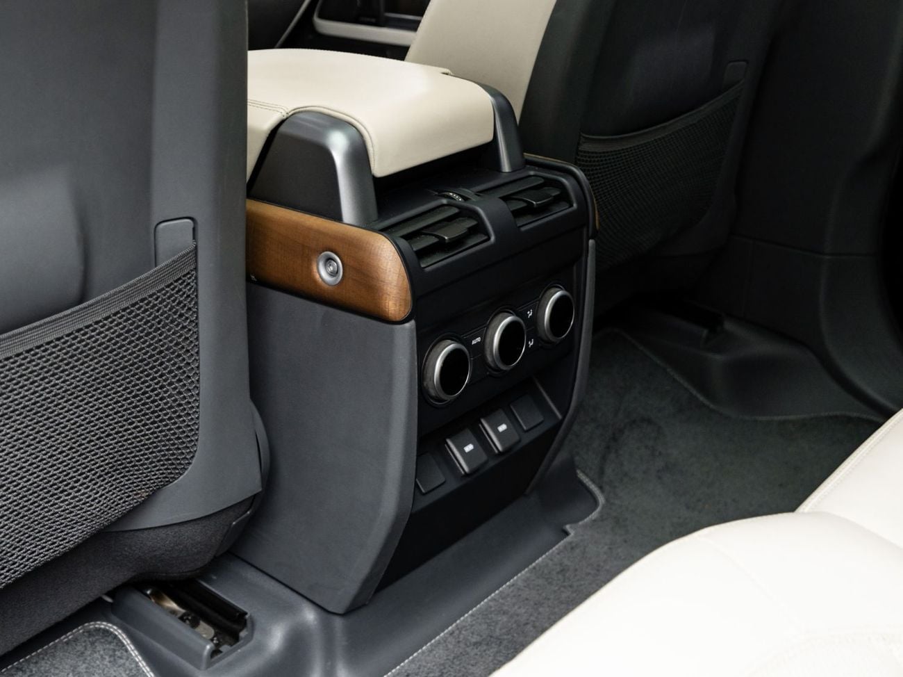 Land Rover Defender 110 HSE P400 BUY NOW, PAY 2027 | THE BLACKLINE STANDARD | 2028 Al Tayer Warranty, GCC